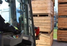 Sadownicy otwierają pierwsze komory z KA – ceny równe jesiennym