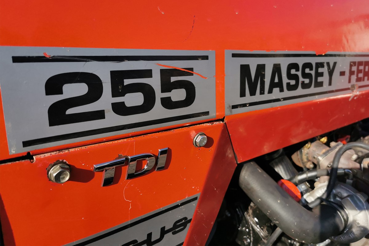 Massey Ferguson 255 Turbo