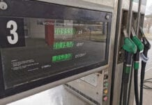 Z 23% VAT-em benzyna kosztowałaby dziś ponad 10 zł/litr