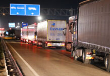 Kontenery nie wyjadą z Holandii do Rosji, a tureckie ciężarówki utknęły na granicy